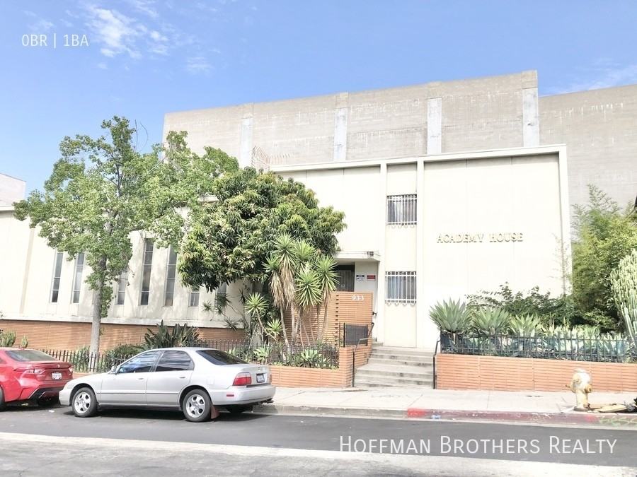 933 Grattan St #202 - Photo 6 of 6