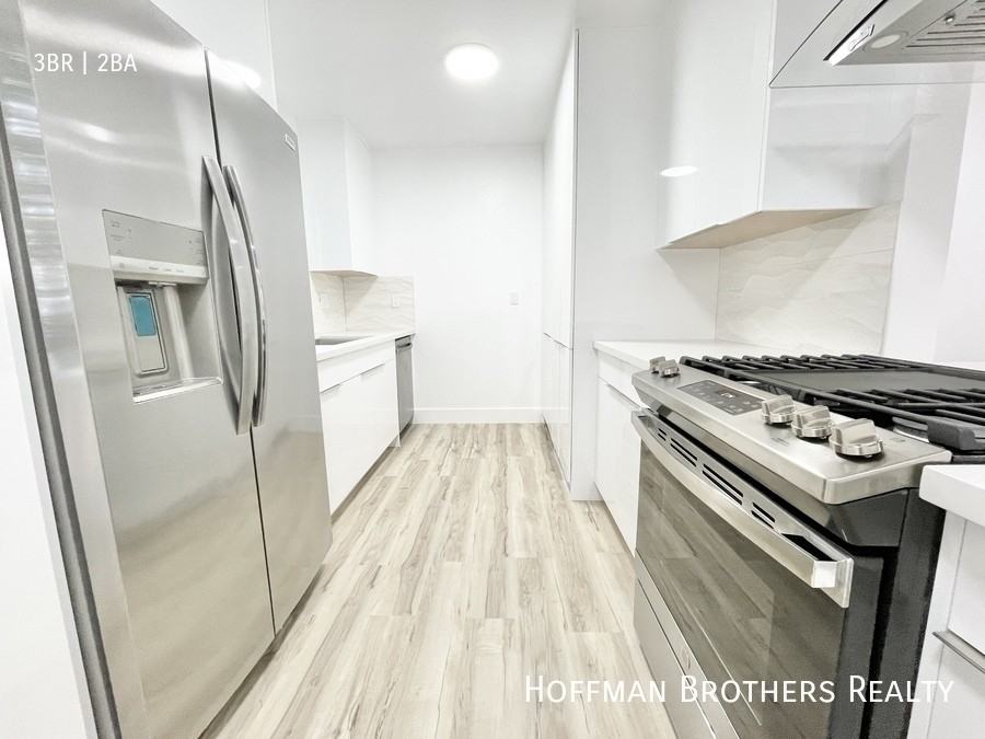 634 Flower Ave #2 - Photo 3 of 15