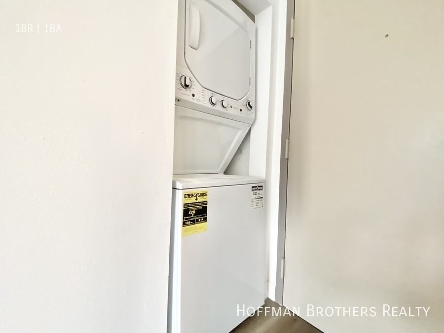 1240 S Bronson Ave #10 - Photo 4 of 16