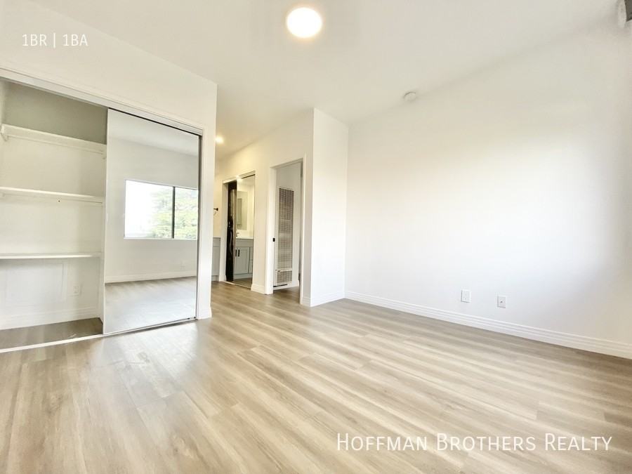 1240 S Bronson Ave #10 - Photo 6 of 16