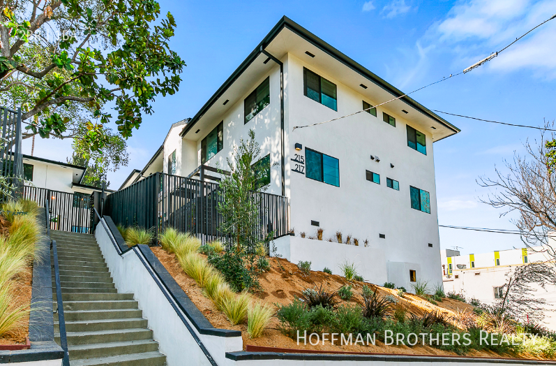 221 Lucas Ave #4
