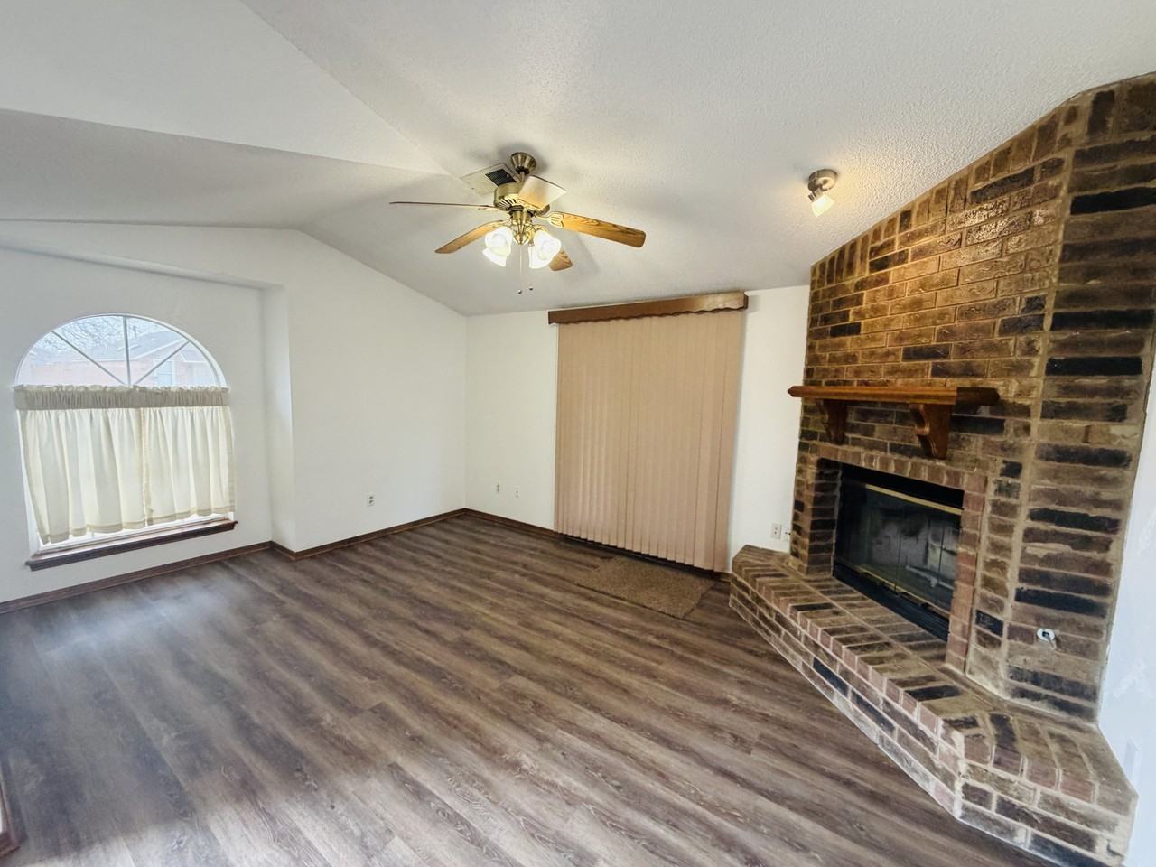 2138 Lonnie Ln #1 - Photo 2 of 10