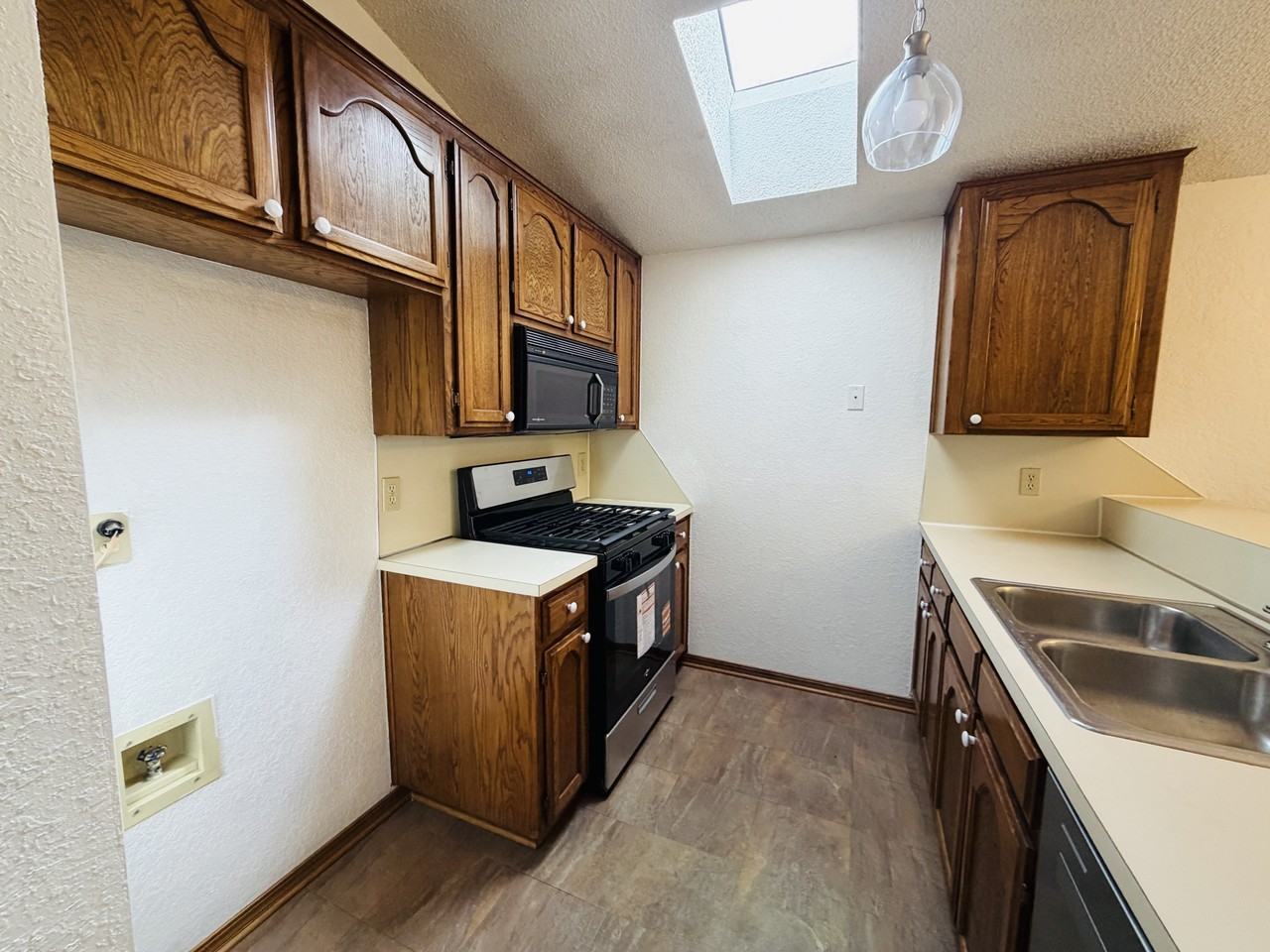 2138 Lonnie Ln #1 - Photo 5 of 10