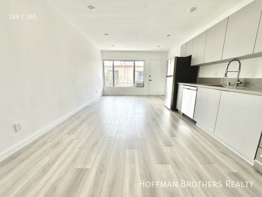 318 S Mariposa Ave #9 - Photo 2 of 11