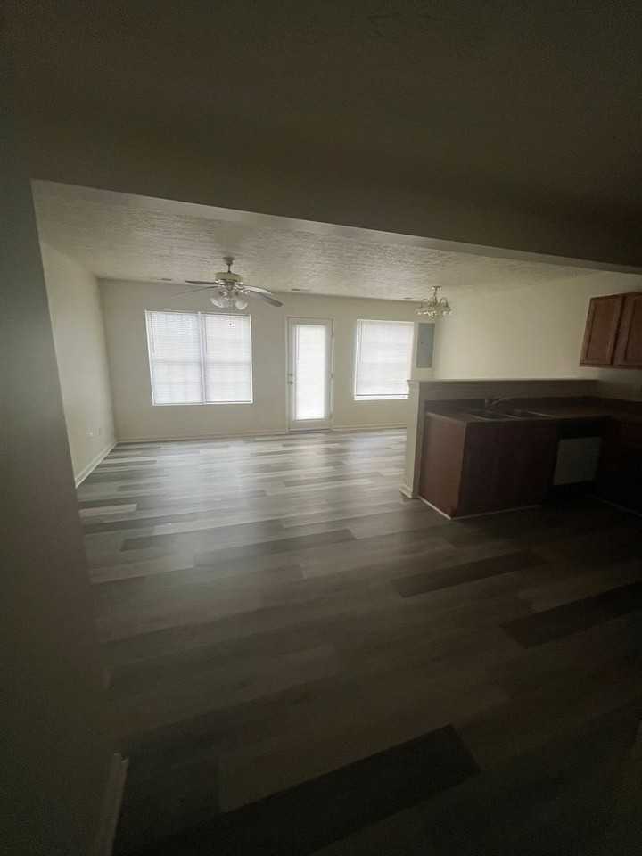 Baybrook Circle - Photo 3 of 12