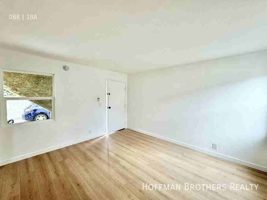5723 Willowcrest Ave #3 - Photo 5 of 8