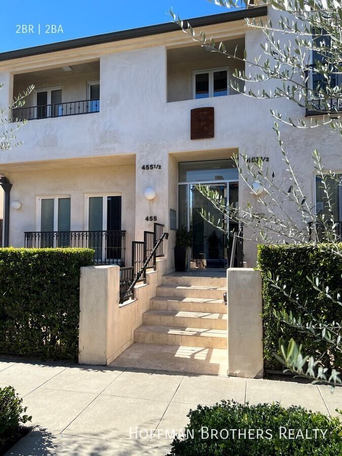 455 N Spaulding Ave - Photo 2 of 20