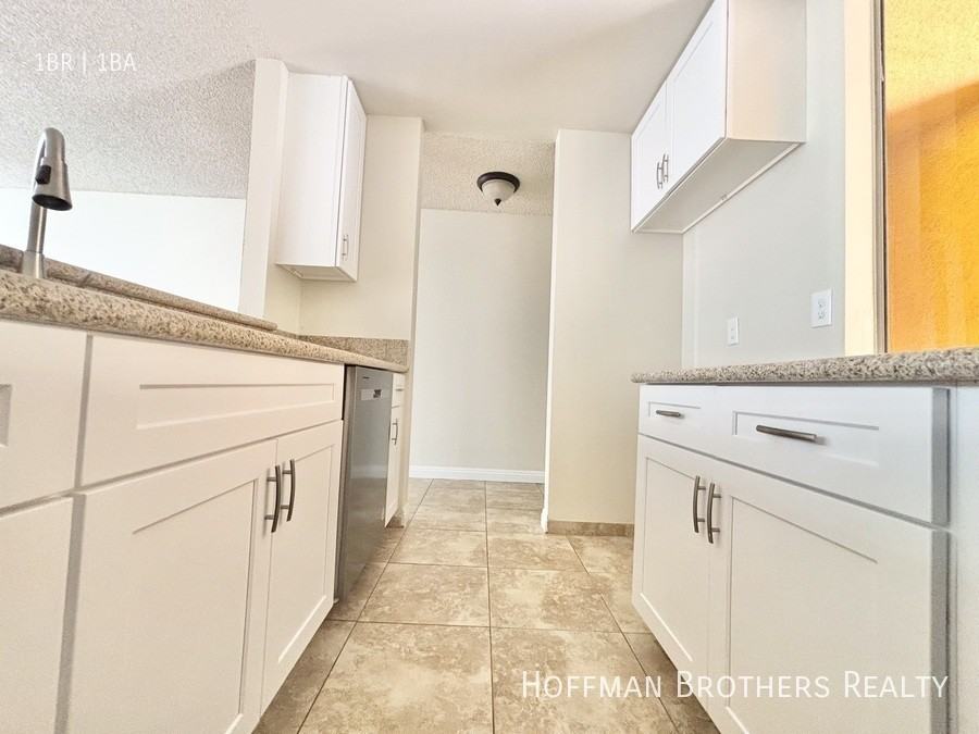 1225 N Cherokee Ave #107 - Photo 4 of 8