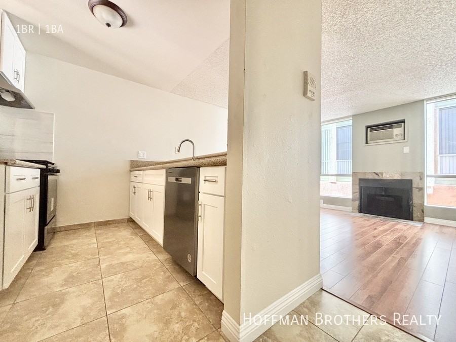 1225 N Cherokee Ave #107 - Photo 5 of 8