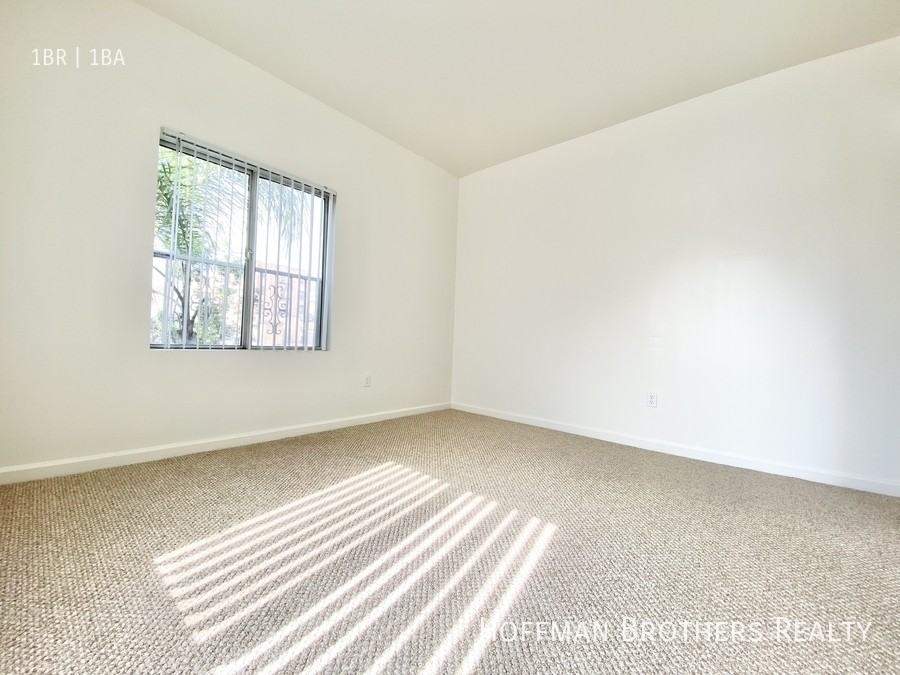 756 S Carondelet St #105 - Photo 5 of 10
