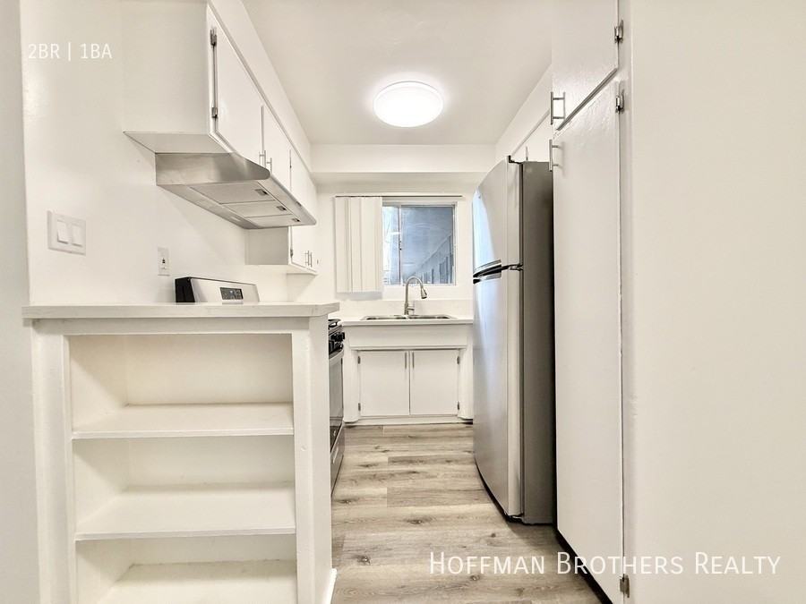 1819 S Oxford Ave #9 - Photo 2 of 8