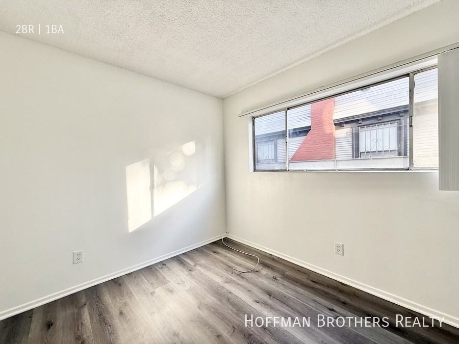 1819 S Oxford Ave #9 - Photo 4 of 8