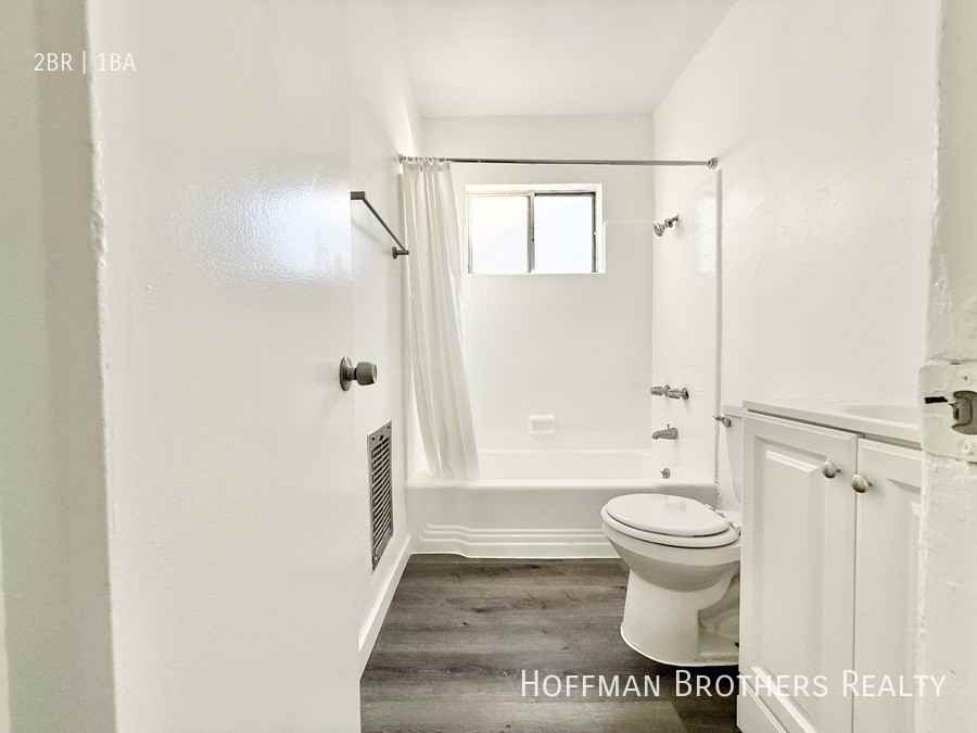 1819 S Oxford Ave #9 - Photo 5 of 8