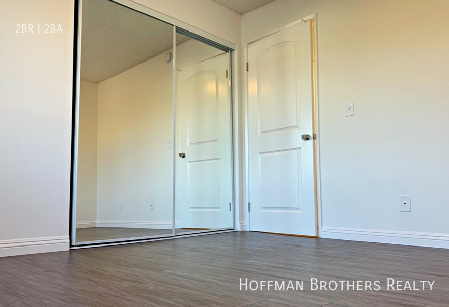 1012 E Acacia Ave #105 - Photo 5 of 7