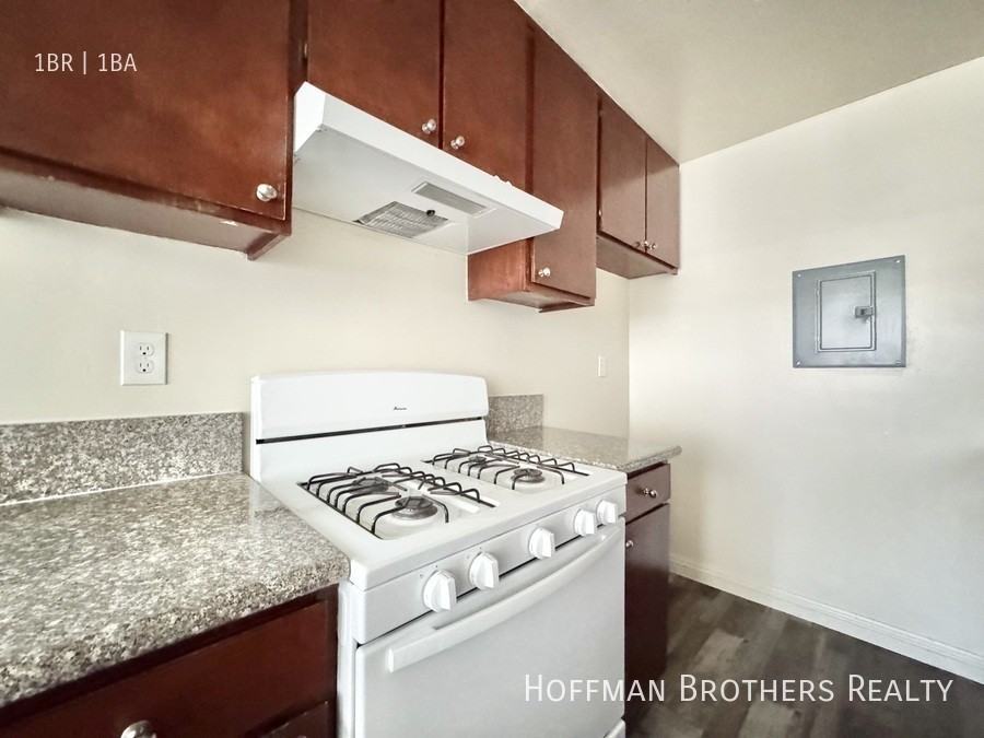 20334 Saticoy St #37 - Photo 6 of 12