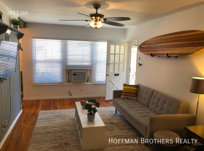 12429 Chandler Blvd - Photo 4 of 11