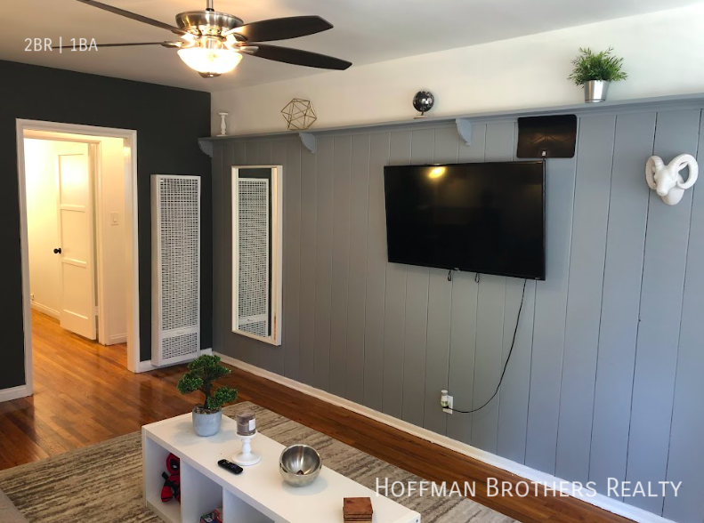 12429 Chandler Blvd - Photo 6 of 11