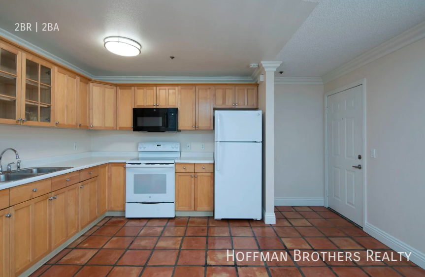 229 16th St #211 - Photo 4 of 13