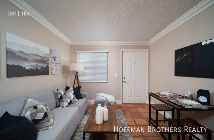 229 16th St #313 - Photo 2 of 8