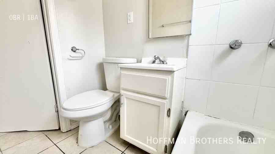 5606 S Figueroa St #3 - Photo 5 of 8