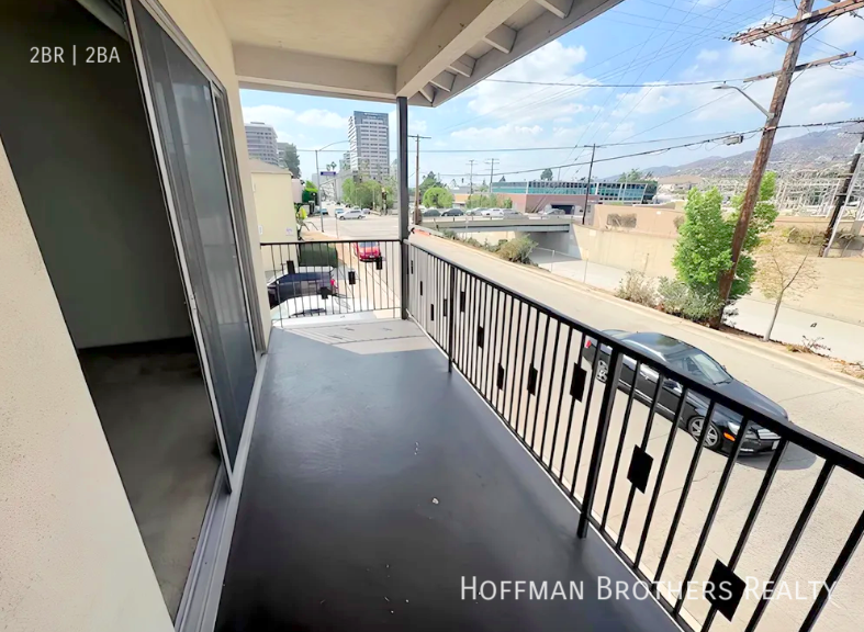 725 N Isabel St #8 - Photo 6 of 7