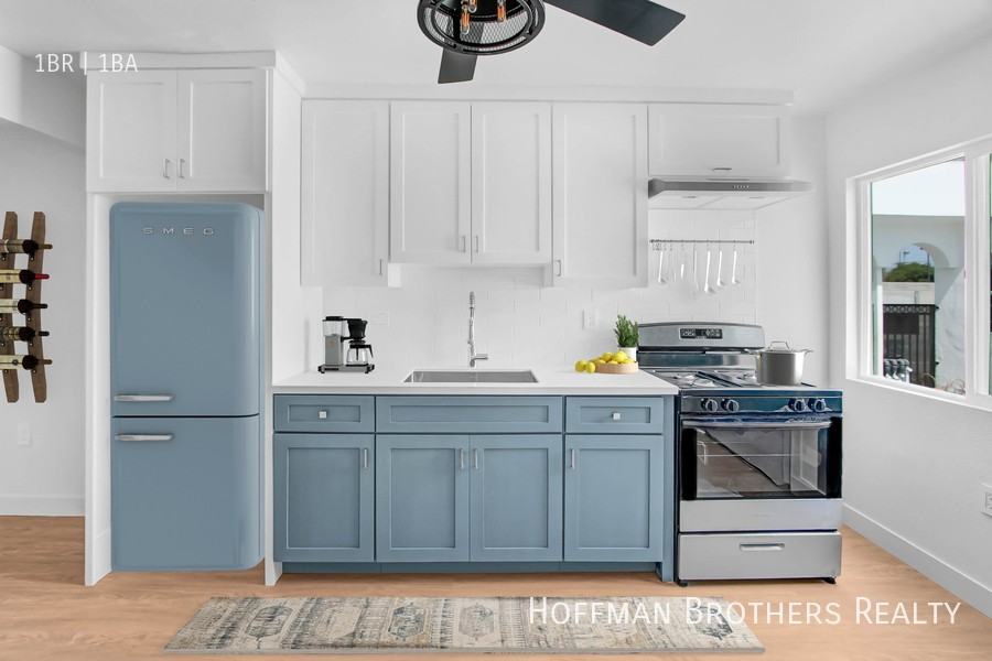 5926 S Hoover St #3-4 - Photo 2 of 6