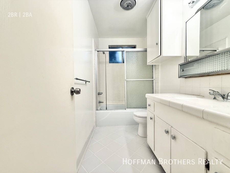 1036 N Crescent Heights Blvd #4 - Photo 7 of 7