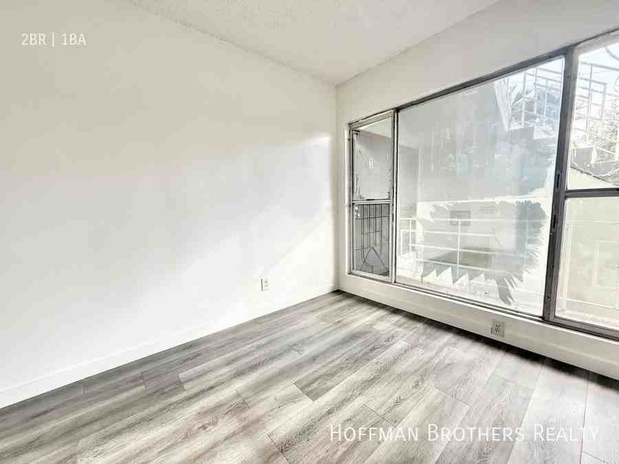 1258 N Virgil Ave #2 - Photo 5 of 5