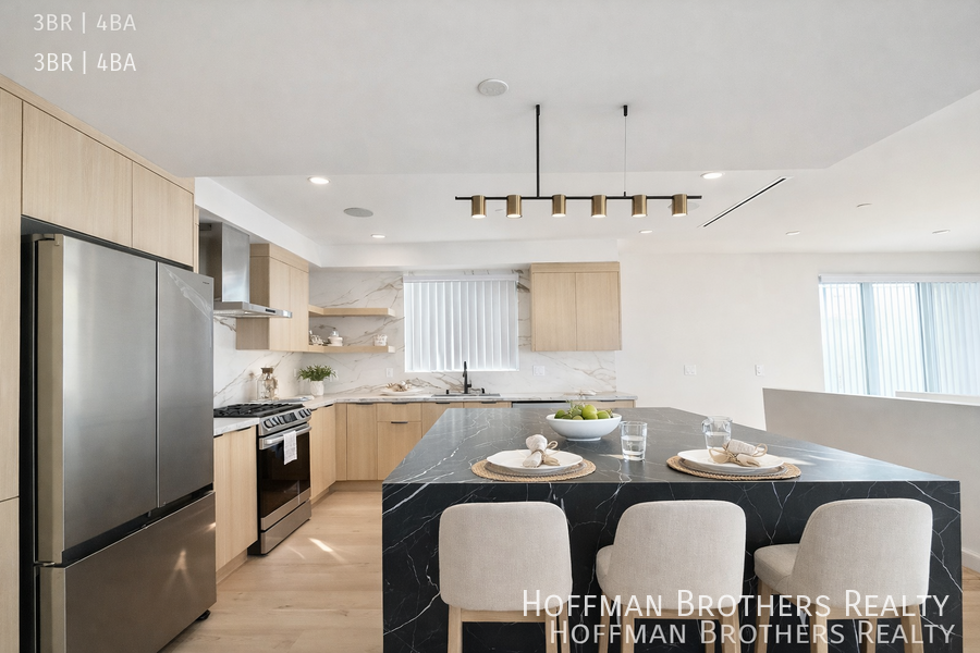 1900 20th St #C - Photo 2 of 12