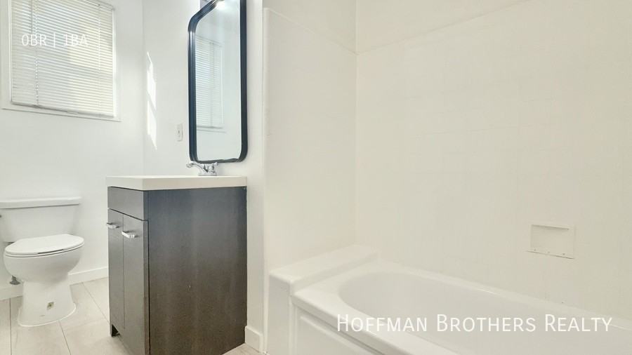 905 Fedora St #5 - Photo 3 of 4