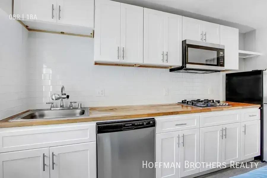 1029 S Union Ave #14 - Photo 3 of 12