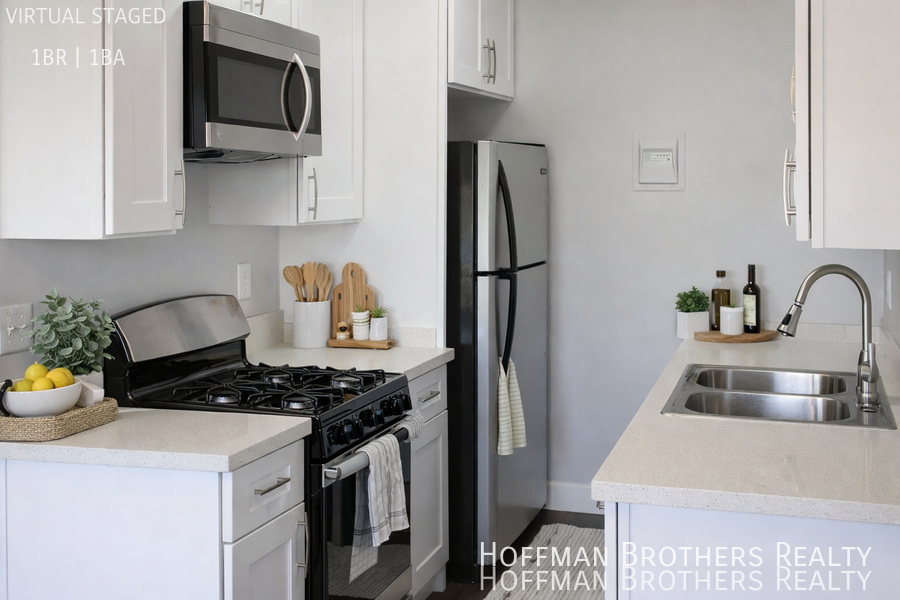 1220 N Van Ness Ave #7 - Photo 2 of 5