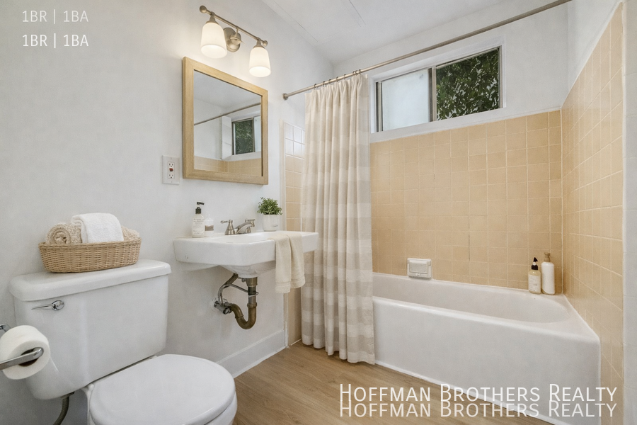 1550 S Westgate Ave #1 - Photo 4 of 4