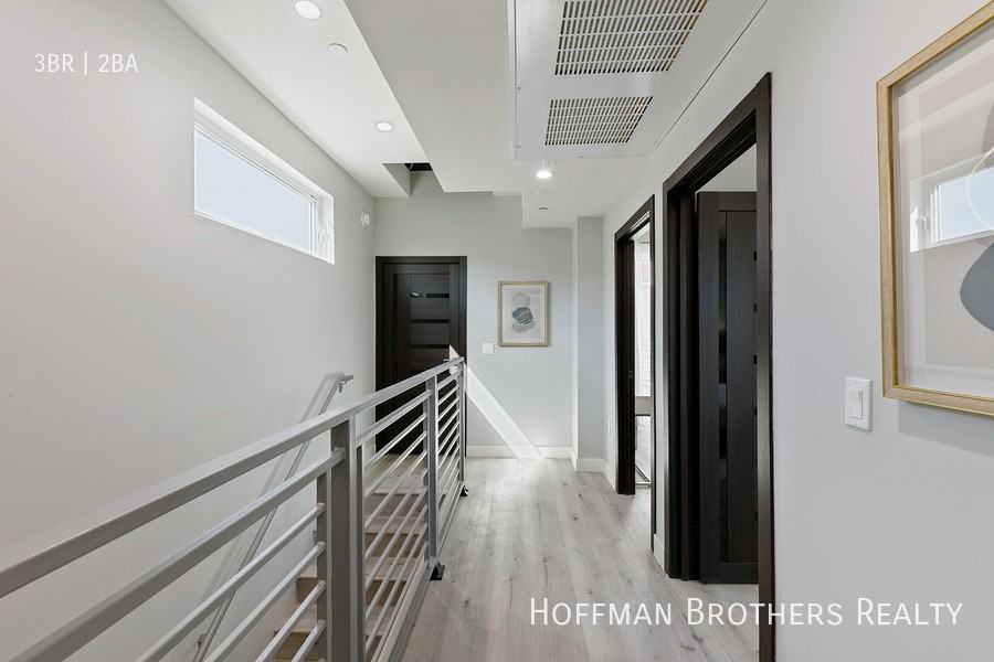 13615 Fellows Ave #4 - Photo 6 of 22
