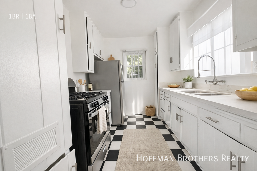 5318 Radford Ave #5 - Photo 2 of 5