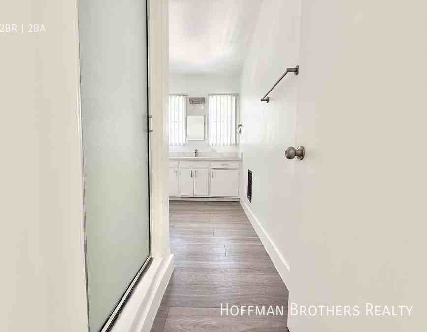 5318 Radford Ave #6 - Photo 6 of 6