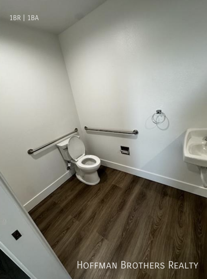 8848 S Vermont Ave #8848 - Photo 4 of 6