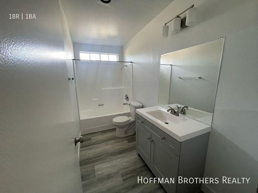 13253 Vanowen St #104 - Photo 3 of 7
