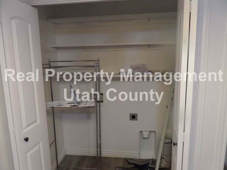 343 S 1000 W #204 - Photo 6 of 23