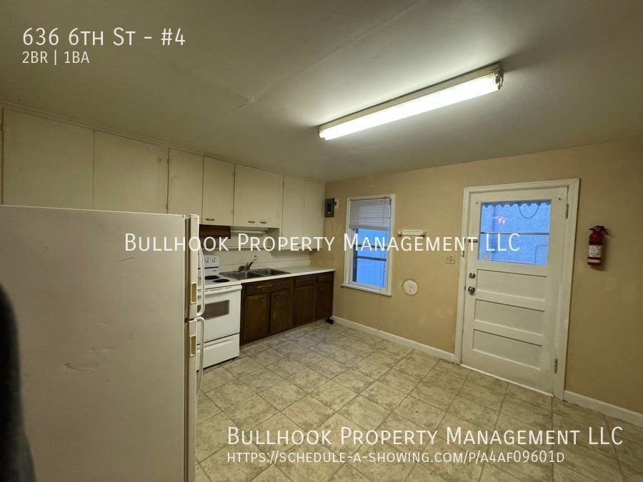 636 6th St #4 - Photo 2 of 9