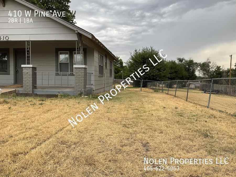 410 W Pine Ave - Photo 3 of 18