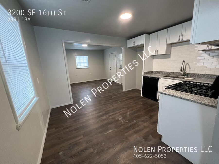 3200 Se 16th St - Photo 3 of 11