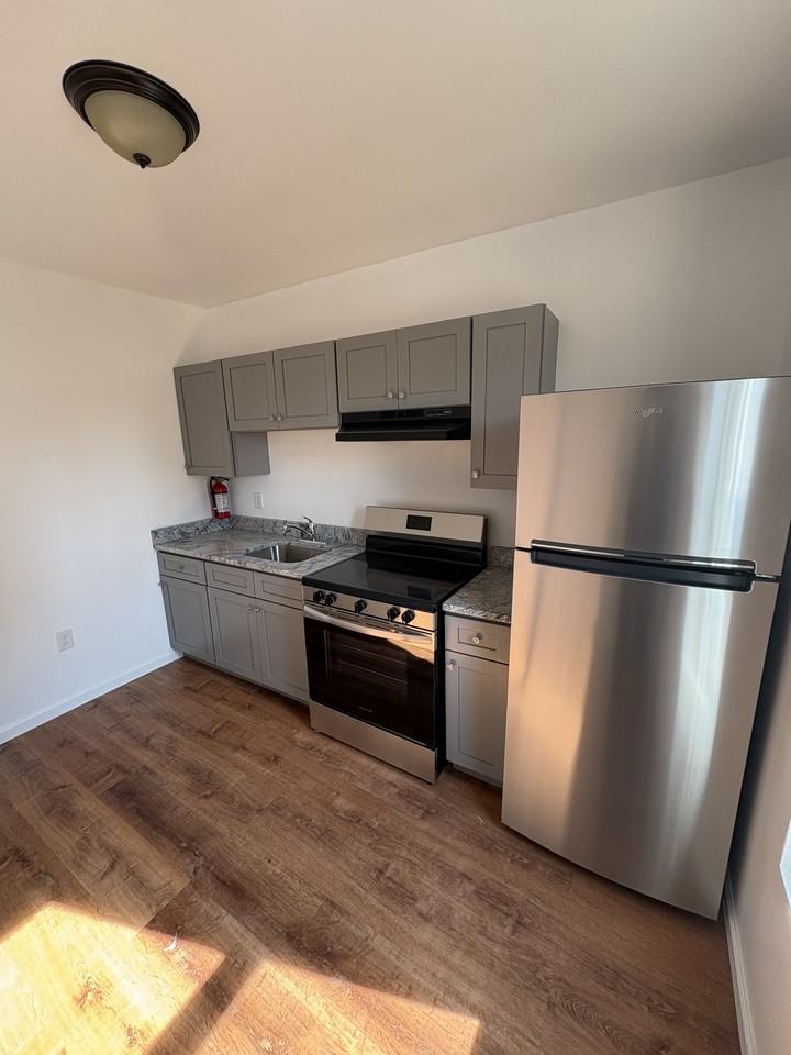 712 Vine St #2 - Photo 2 of 19