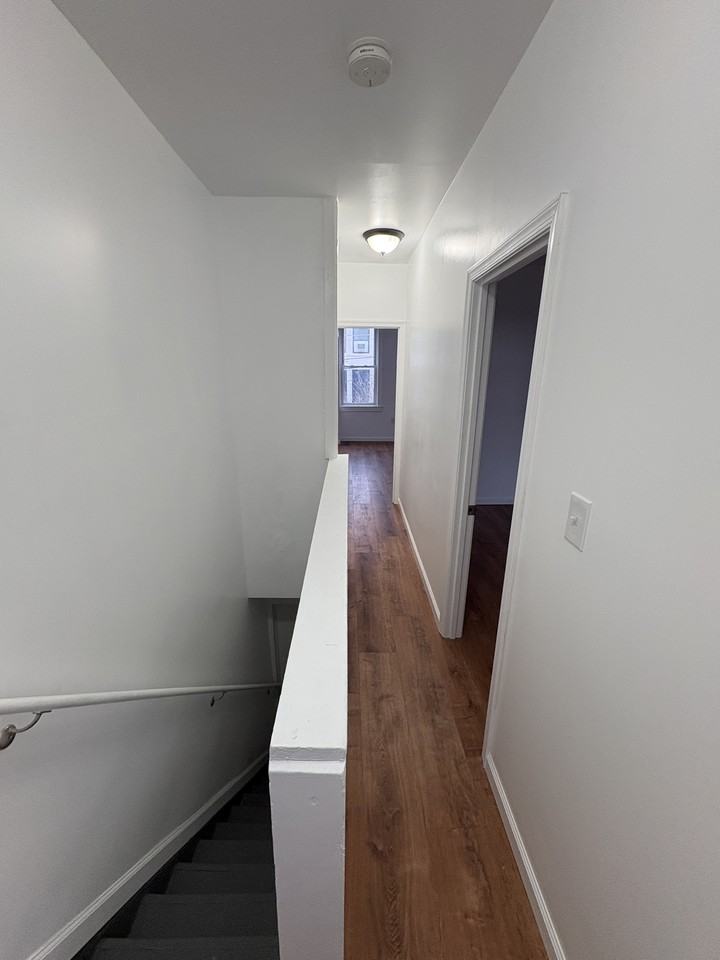 712 Vine St #2 - Photo 3 of 19