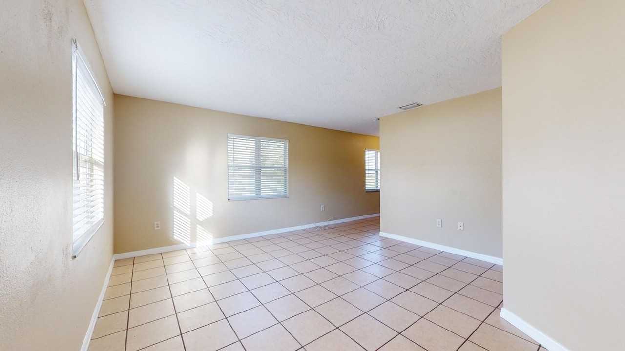 4705 27th St W #A - Photo 6 of 13