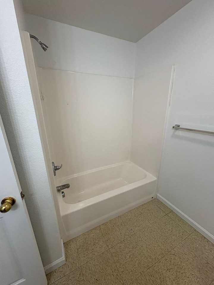 Indian Trail Apartments, LP - Photo 5 of 19