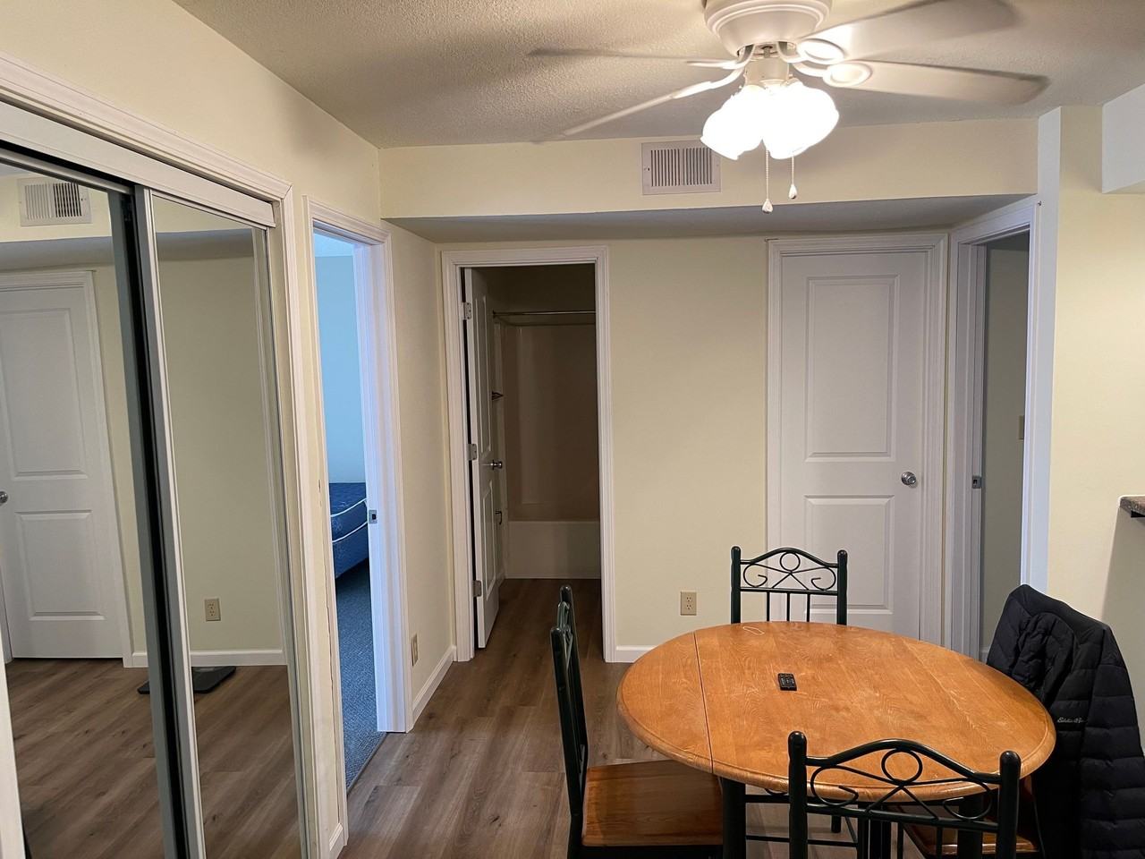 Royal Heights Apartments - Photo 4 of 29