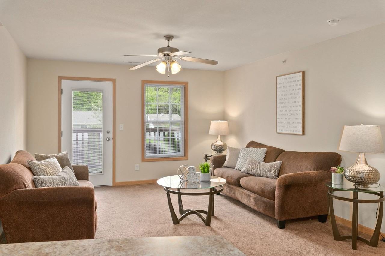 Melrose on 4th - Photo 6 of 24