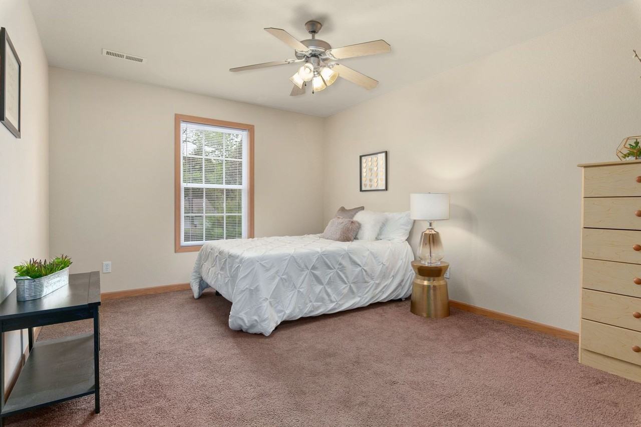 Brooklyn Heights Apartments - Photo 2 of 9