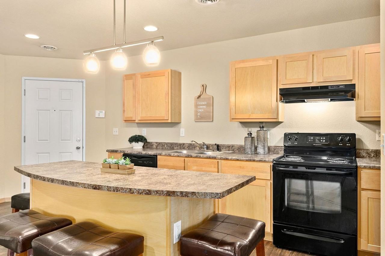 Brooklyn Heights Apartments - Photo 3 of 9